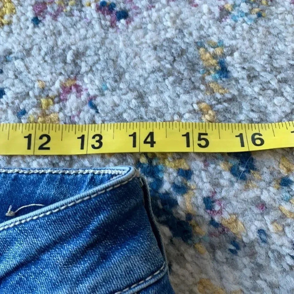 American Eagle hi-rise jegging crop, super stretch, distressed. Women’s size 6 - Picture 5 of 15